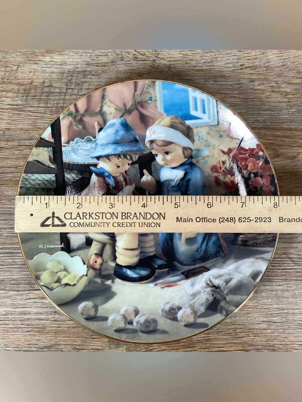 M.I. Hummel 1989 “Tender Loving Care” Little Companions Plate Danbury Mint Q9971
